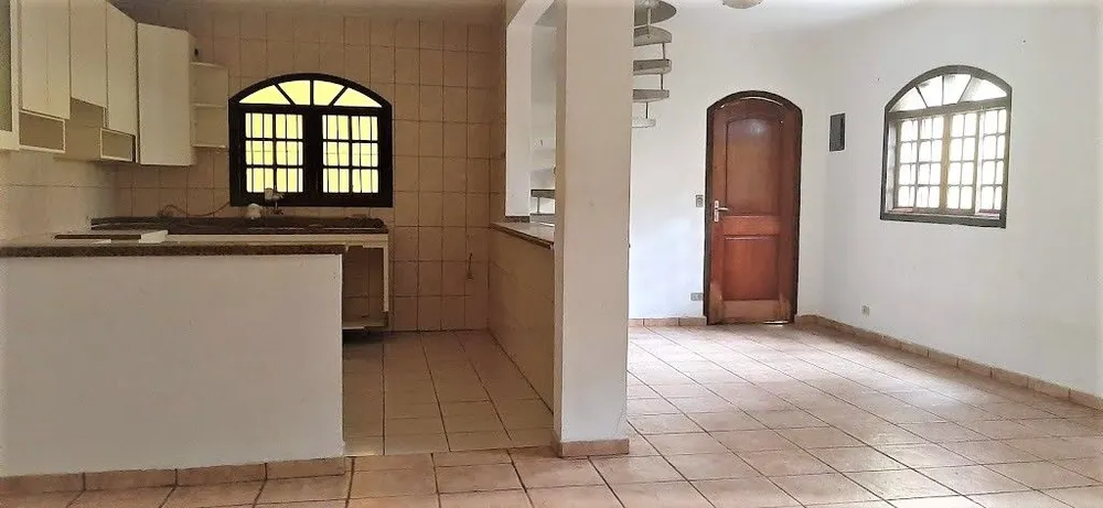 Casa, 3 quartos, 210 m² - Foto 1
