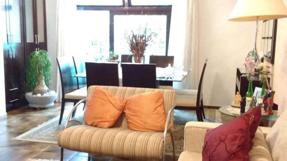 Casa, 3 quartos, 240 m² - Foto 1
