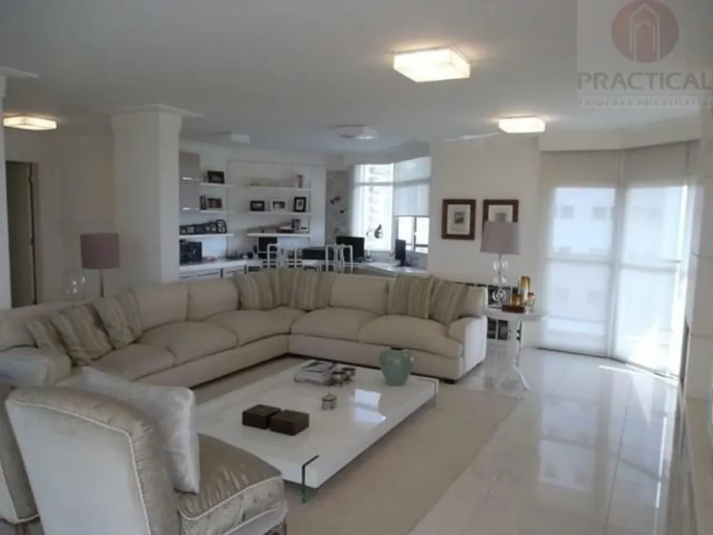 Apartamento, 3 quartos, 204 m² - Foto 1