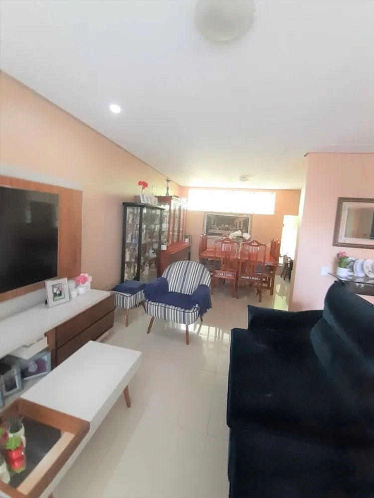 Casa, 3 quartos, 180 m² - Foto 1