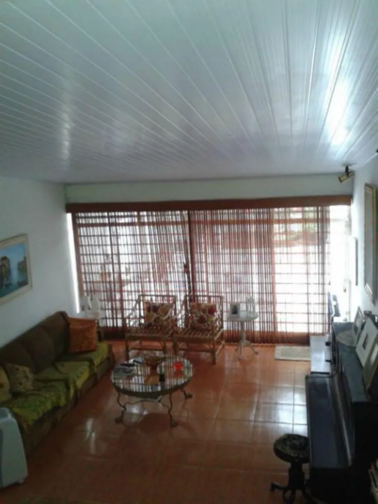 Casa, 3 quartos, 174 m² - Foto 1