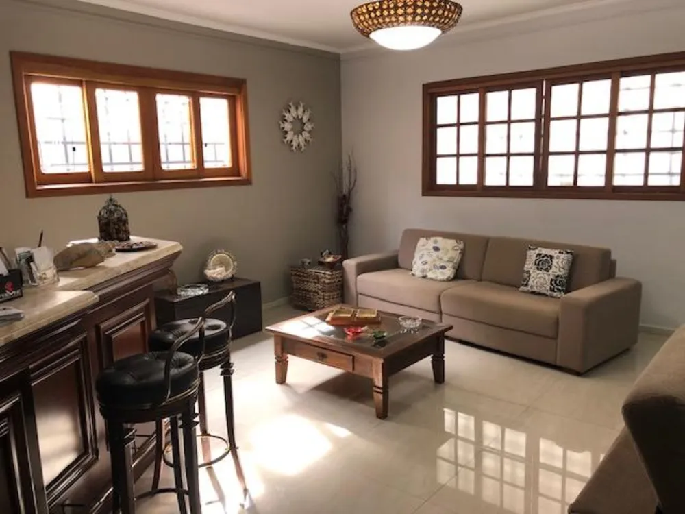 Casa, 3 quartos, 309 m² - Foto 1