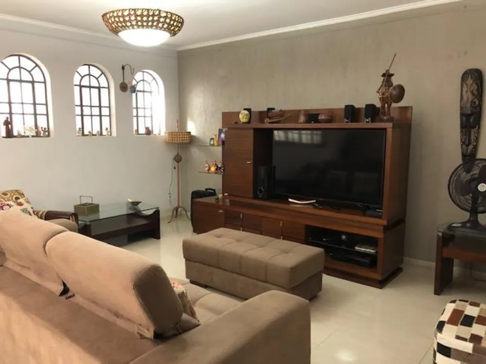 Casa, 3 quartos, 309 m² - Foto 3