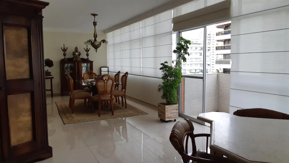 Apartamento, 3 quartos, 200 m² - Foto 1