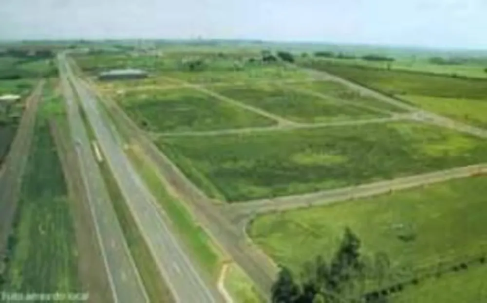 Loteamento e Condomínio, 1000 m² - Foto 1