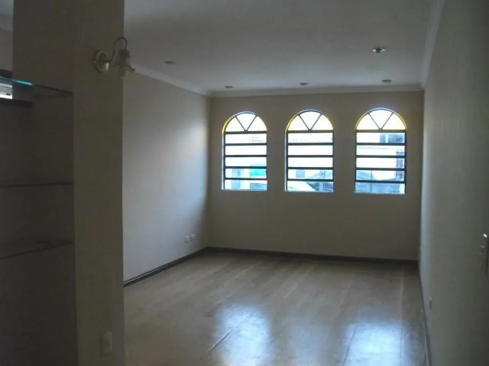 Casa, 4 quartos, 230 m² - Foto 1