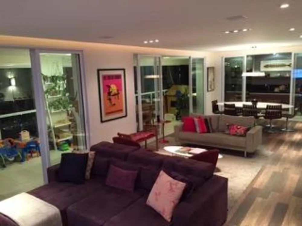 Apartamento, 3 quartos, 234 m² - Foto 1
