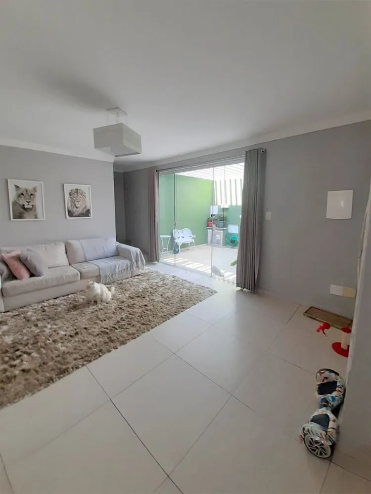 Casa, 3 quartos, 122 m² - Foto 1