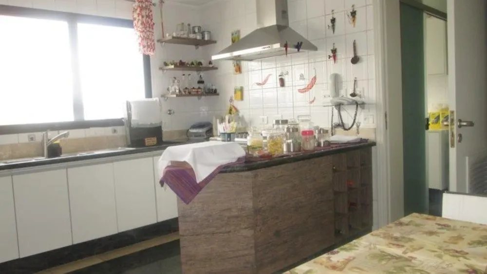 Apartamento, 4 quartos, 247 m² - Foto 1