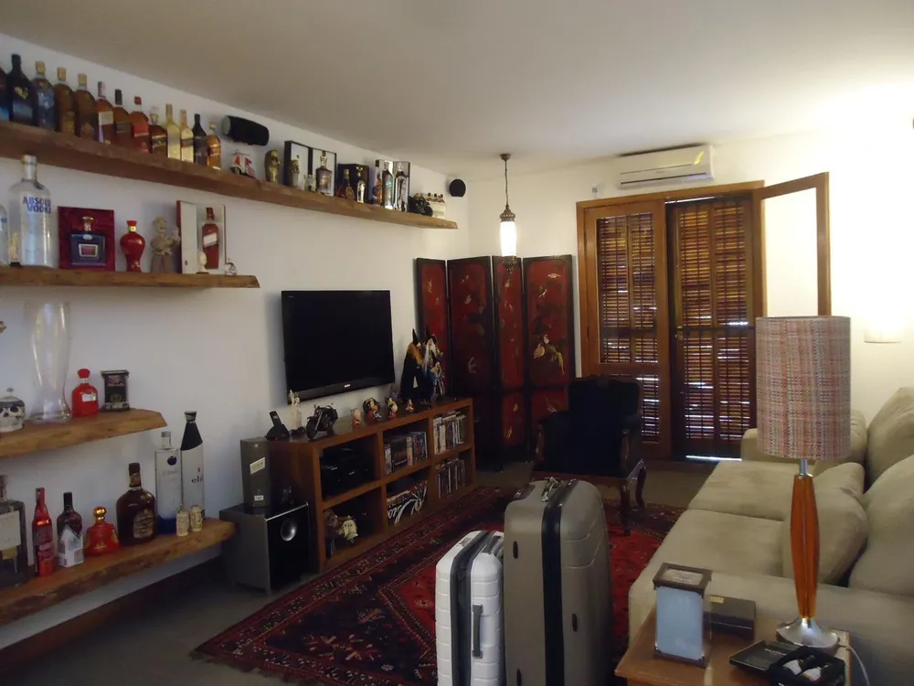 Casa, 2 quartos, 200 m² - Foto 1