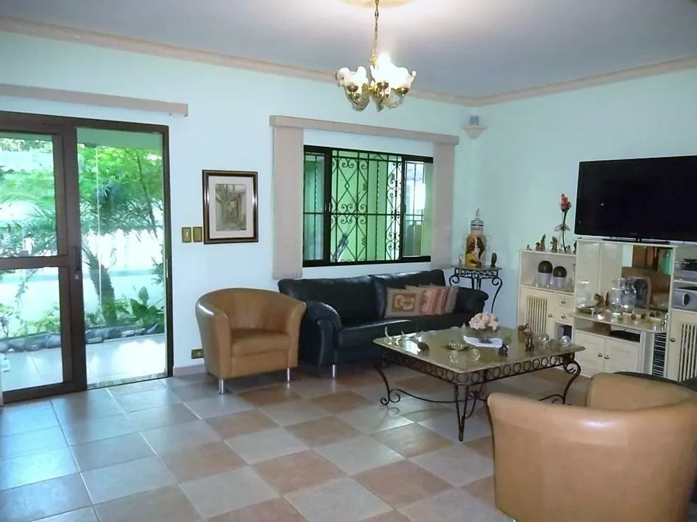 Casa, 3 quartos, 392 m² - Foto 1