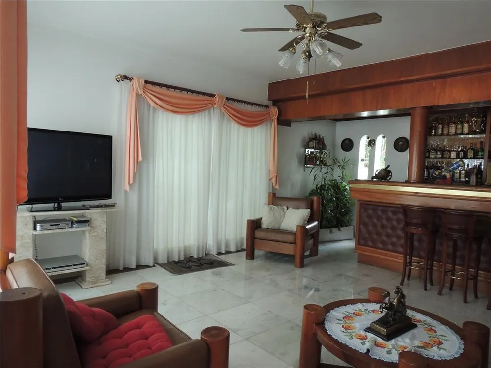 Casa, 4 quartos, 958 m² - Foto 1