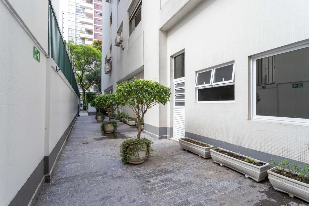 Apartamento, 3 quartos, 244 m² - Foto 2