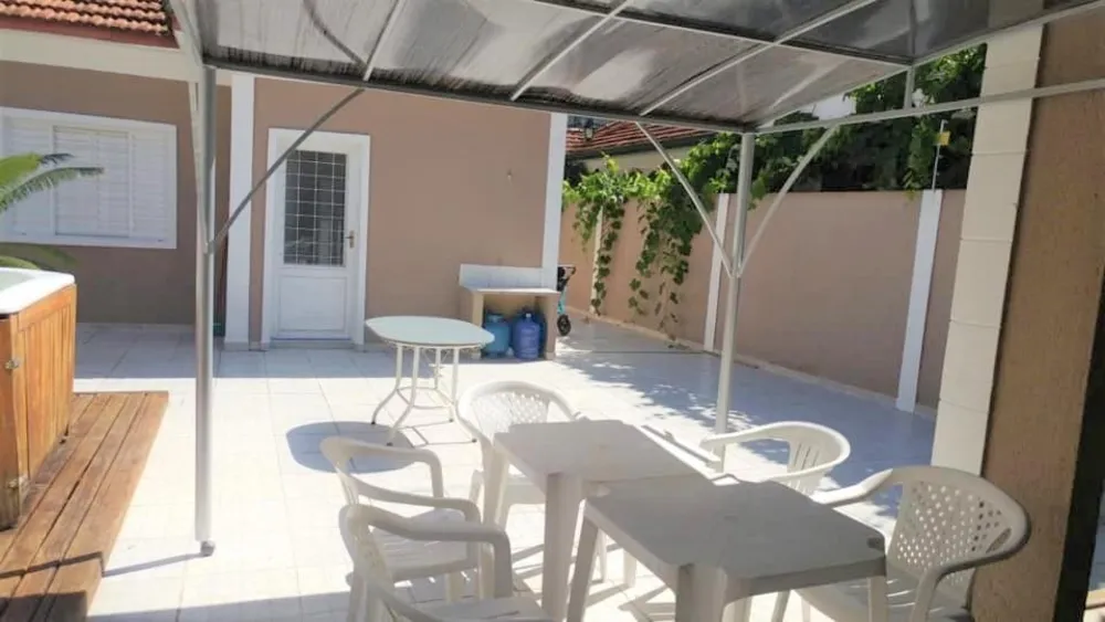 Casa, 2 quartos, 130 m² - Foto 1