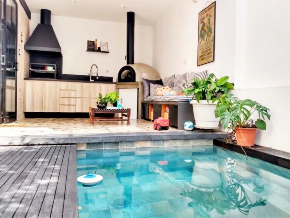 Casa, 3 quartos, 220 m² - Foto 1