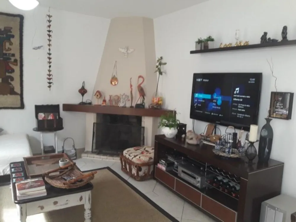 Casa, 4 quartos, 225 m² - Foto 1