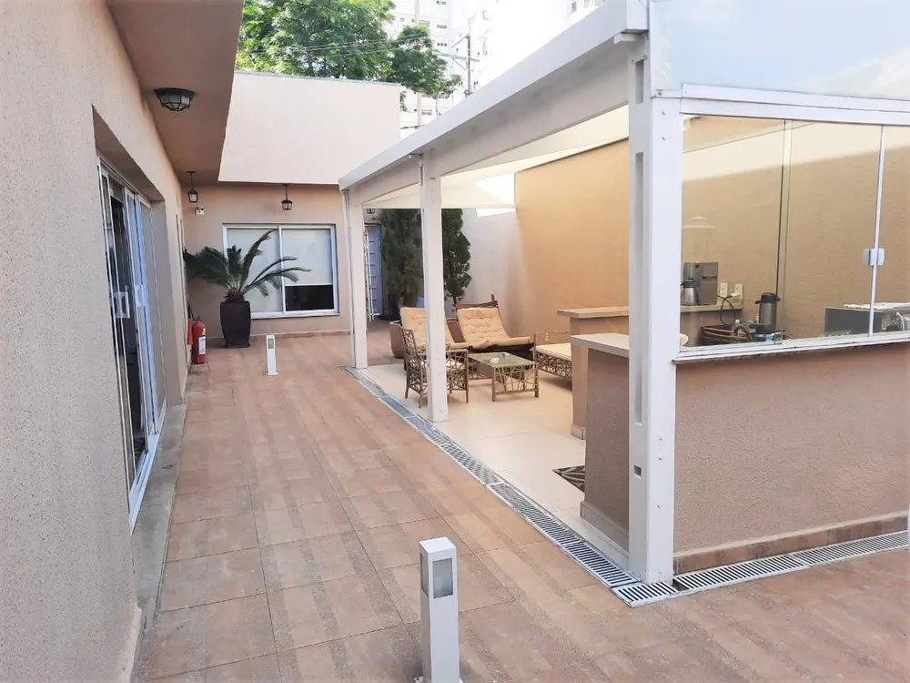 Casa, 4 quartos, 245 m² - Foto 1