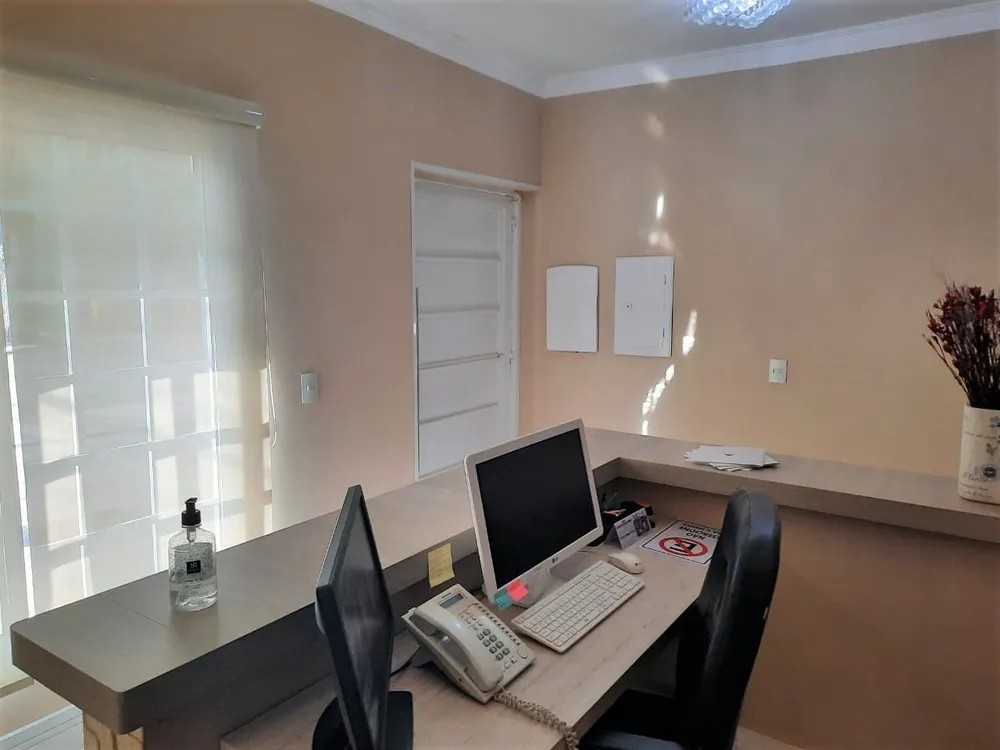 Casa, 4 quartos, 245 m² - Foto 2