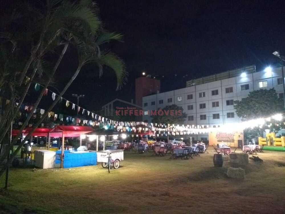 Prédio Inteiro - Foto 1