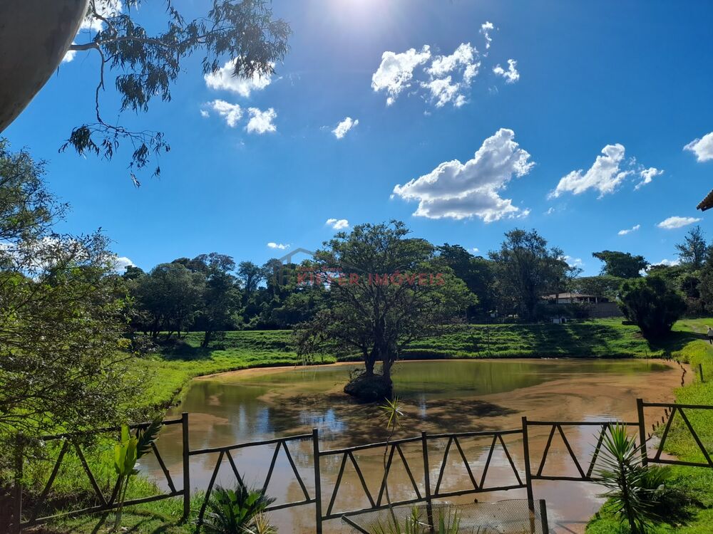 Sítio à venda com 3 quartos, 600000m² - Foto 1
