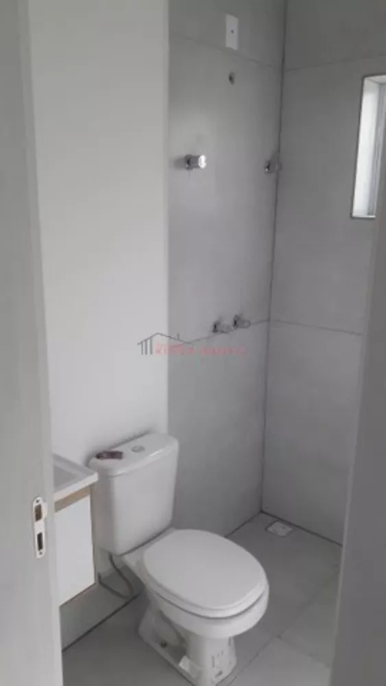 Casa à venda com 2 quartos, 65m² - Foto 1