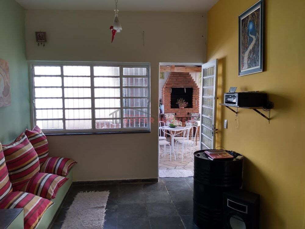 Casa, 3 quartos, 250 m² - Foto 13