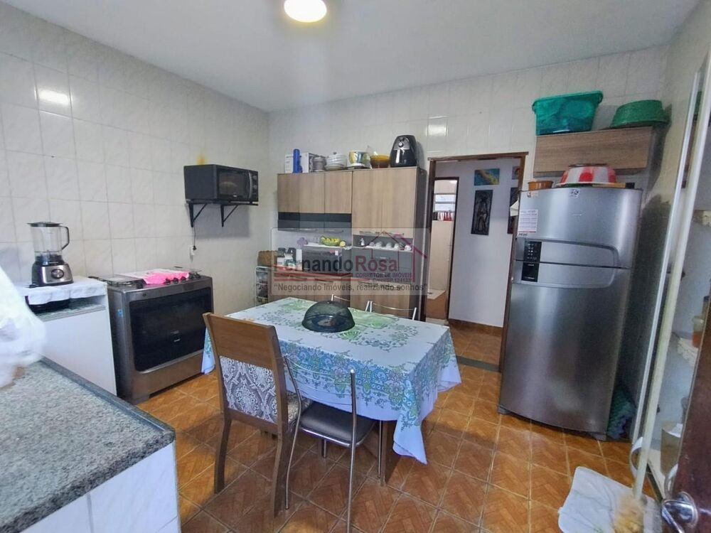 Sobrado à venda com 6 quartos, 260m² - Foto 25