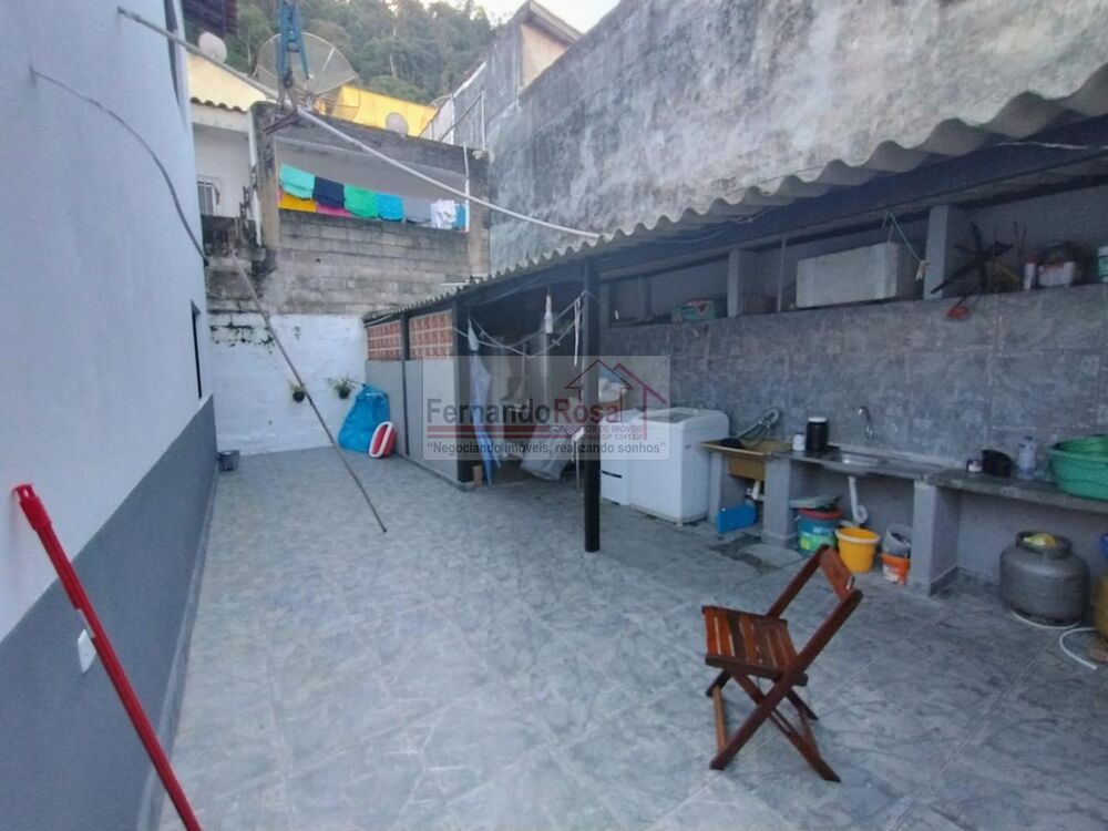 Sobrado à venda com 6 quartos, 260m² - Foto 29