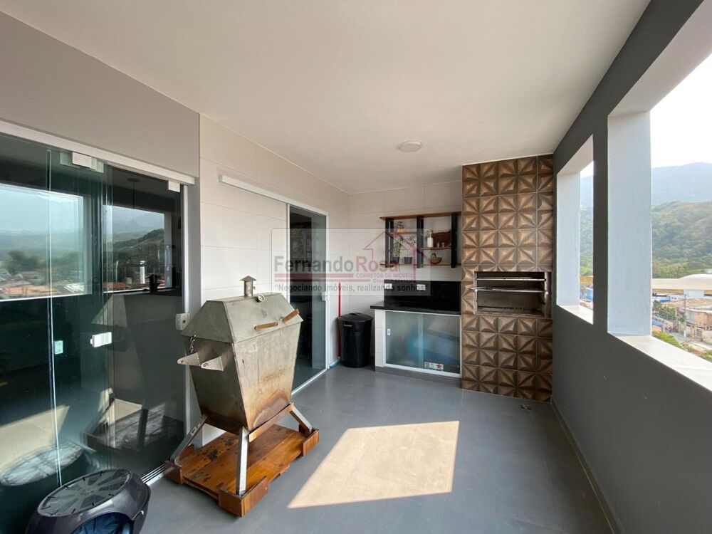 Sobrado à venda com 4 quartos, 180m² - Foto 2