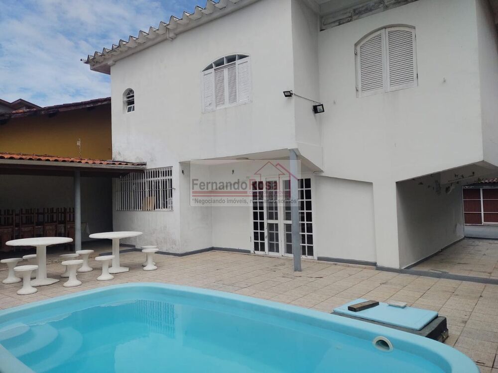 Casa à venda com 6 quartos, 402m² - Foto 3