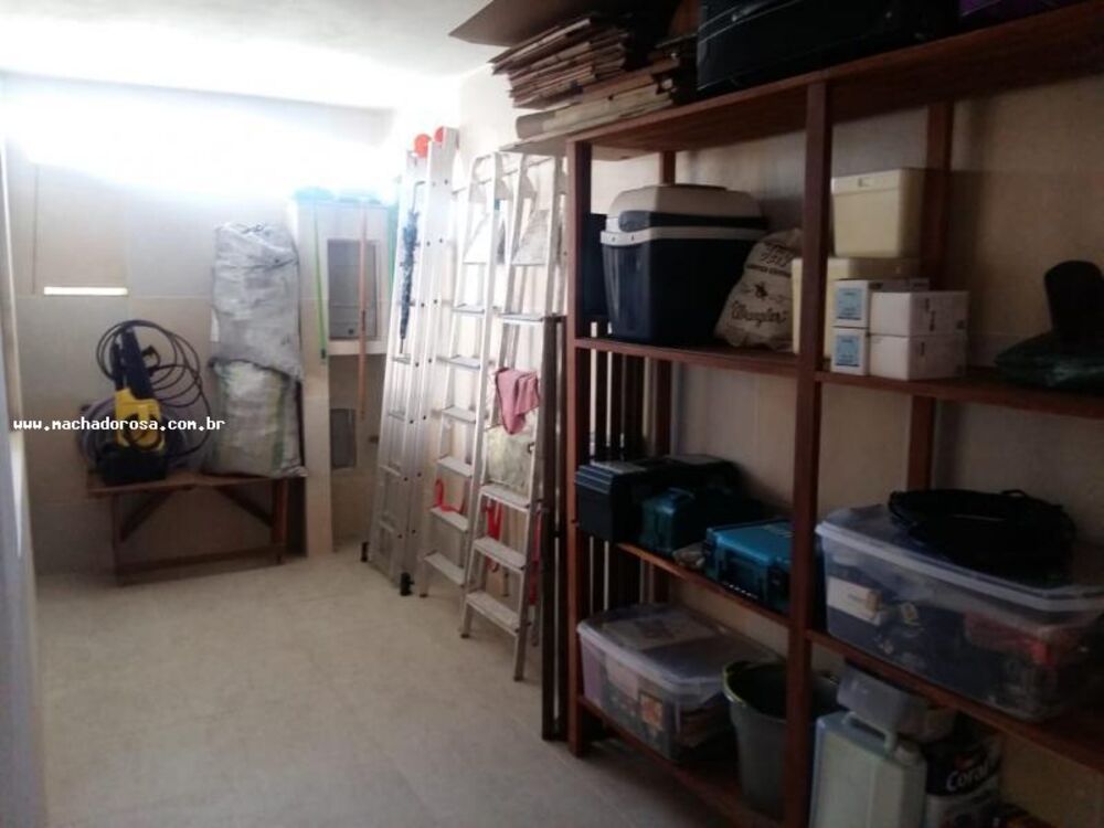 Casa à venda com 3 quartos, 250m² - Foto 27