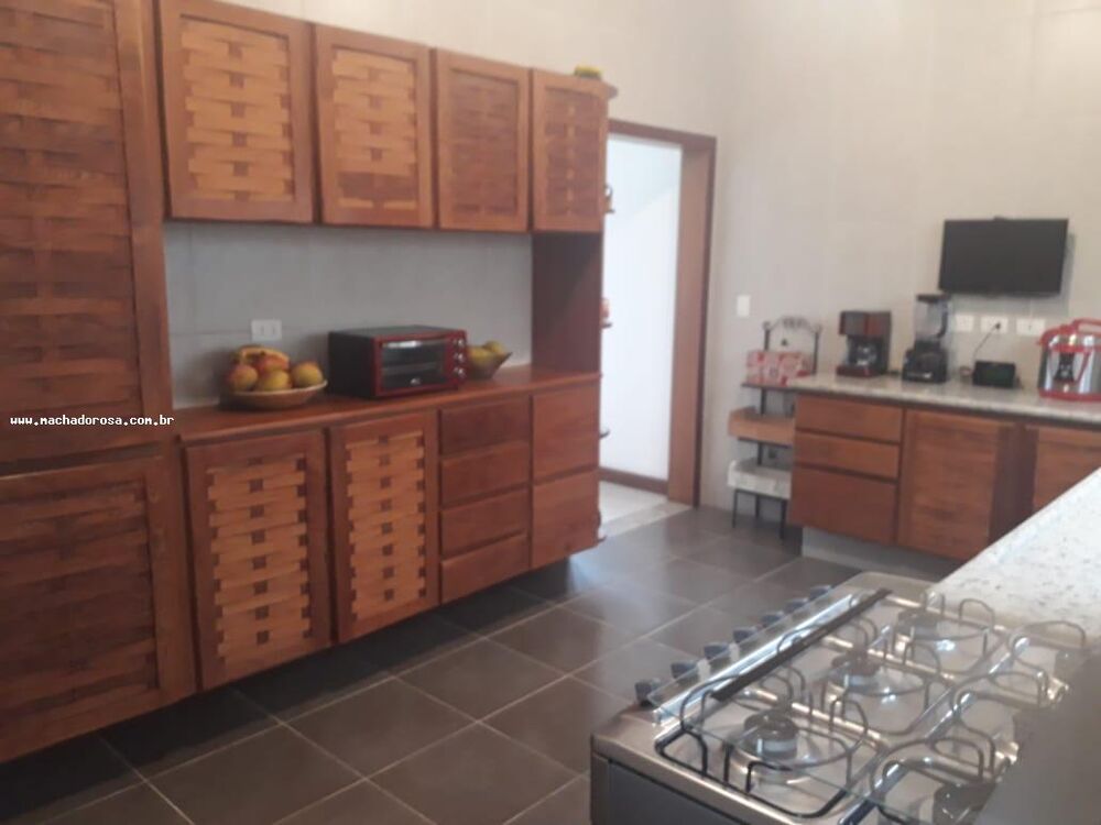 Casa à venda com 3 quartos, 250m² - Foto 32