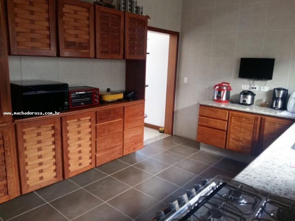 Casa à venda com 3 quartos, 250m² - Foto 21