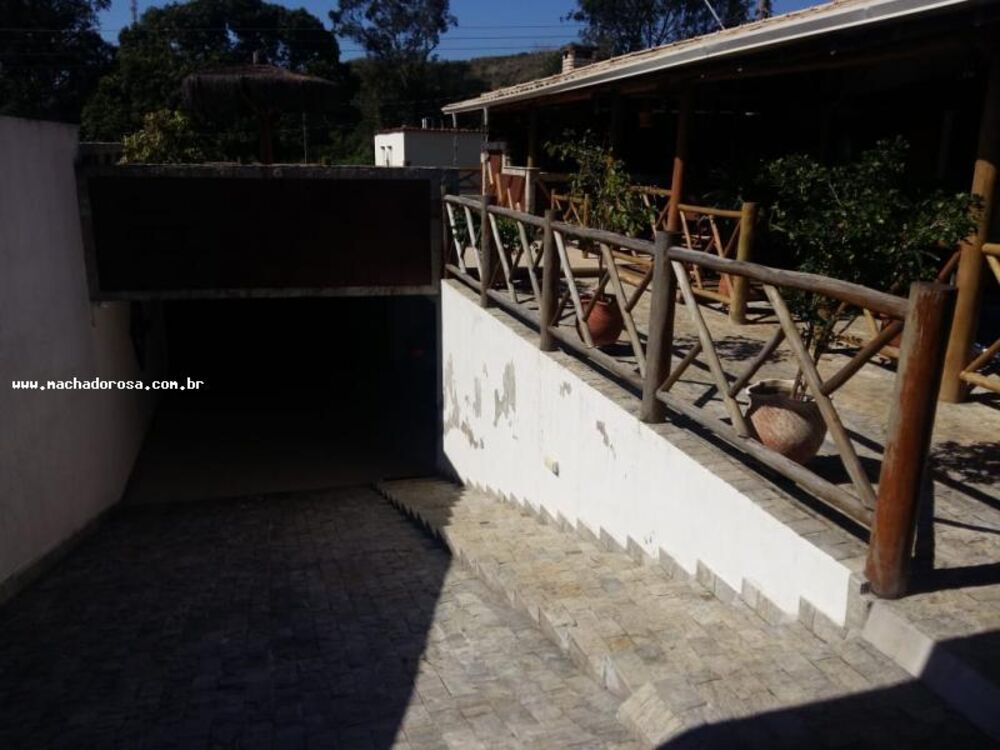 Casa à venda com 3 quartos, 250m² - Foto 8