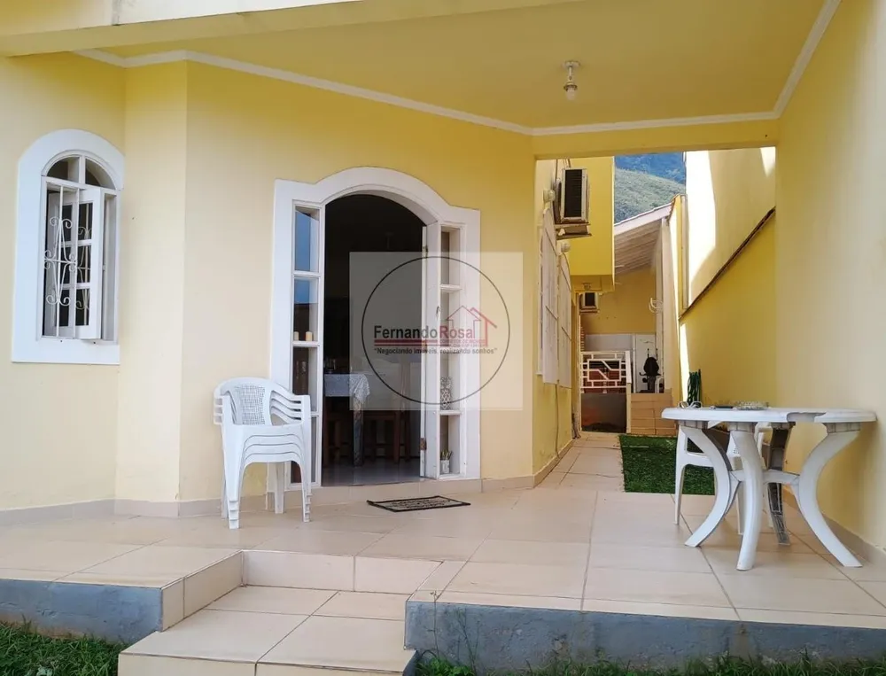 Casa, 5 quartos, 245 m² - Foto 2