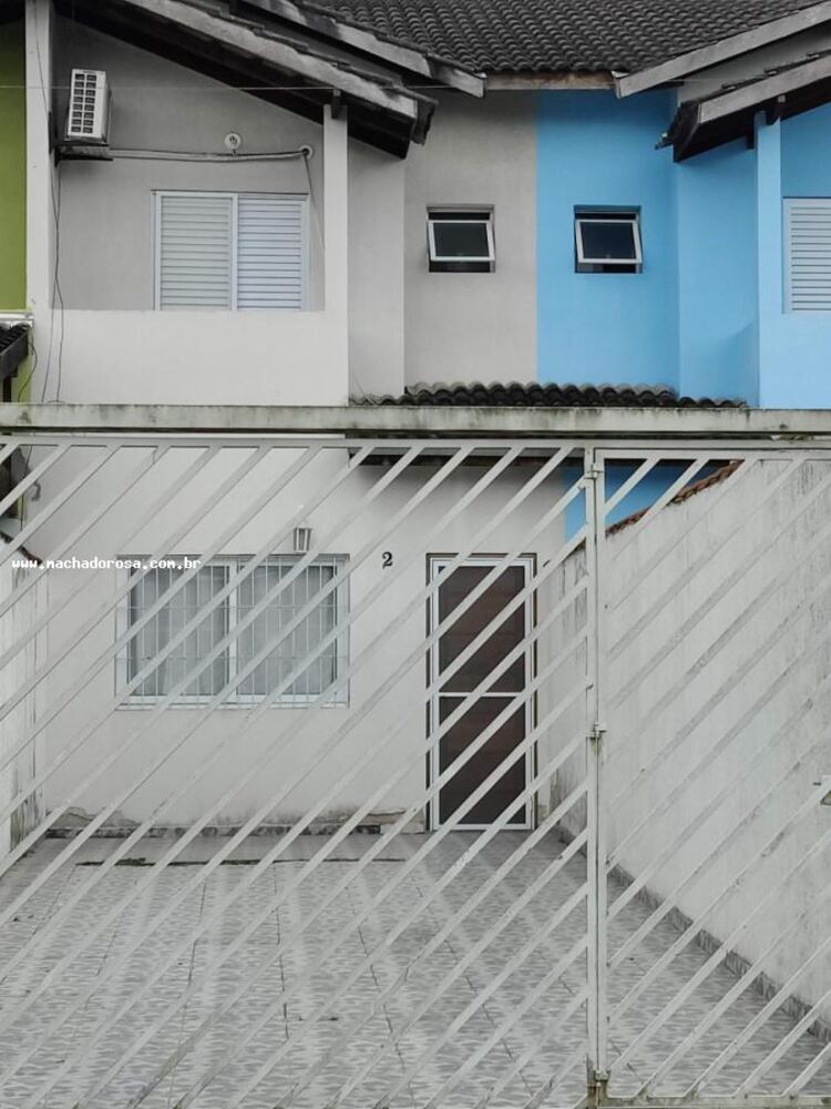 Sobrado à venda com 3 quartos, 150m² - Foto 1