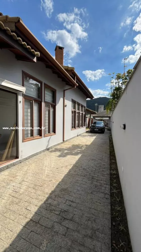 Casa à venda com 4 quartos, 700m² - Foto 3