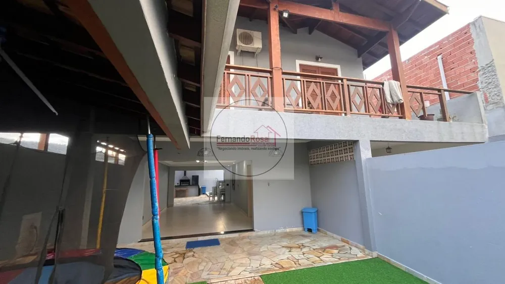 Casa, 3 quartos, 220 m² - Foto 2