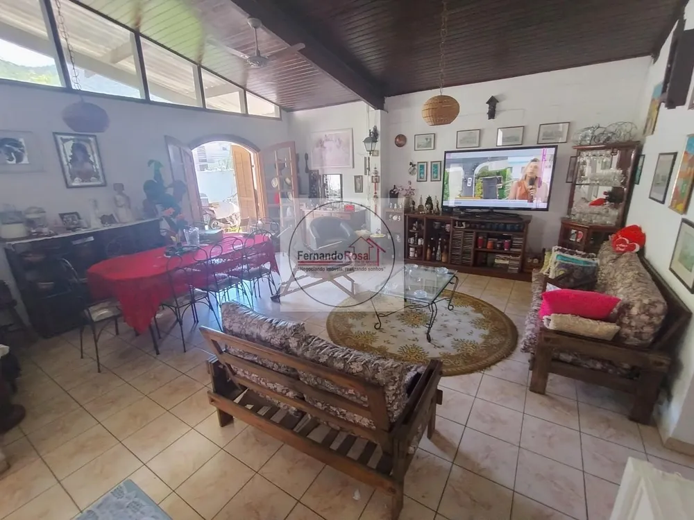 Casa, 3 quartos, 246 m² - Foto 2