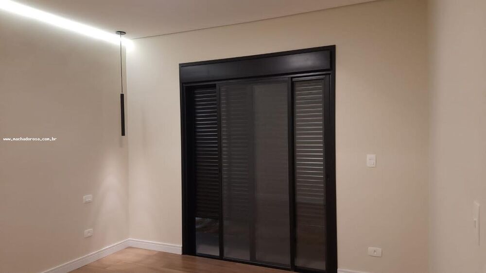 Casa, 3 quartos, 168 m² - Foto 2