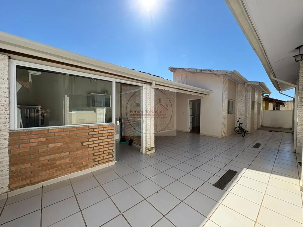 Casa, 4 quartos, 200 m² - Foto 1