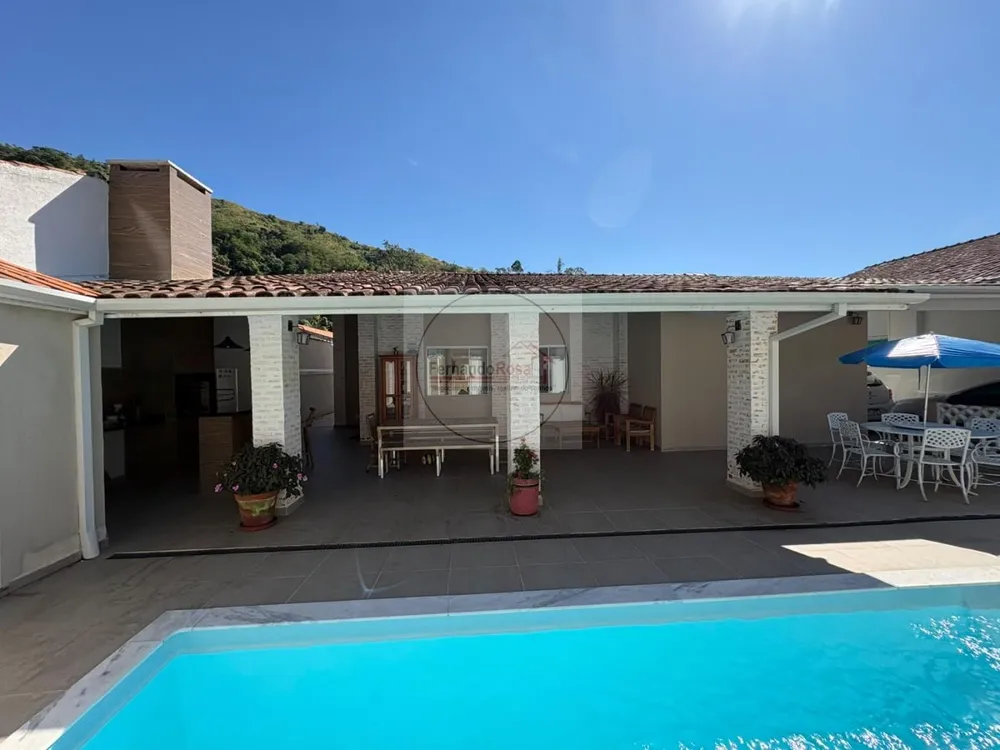 Casa, 4 quartos, 200 m² - Foto 1