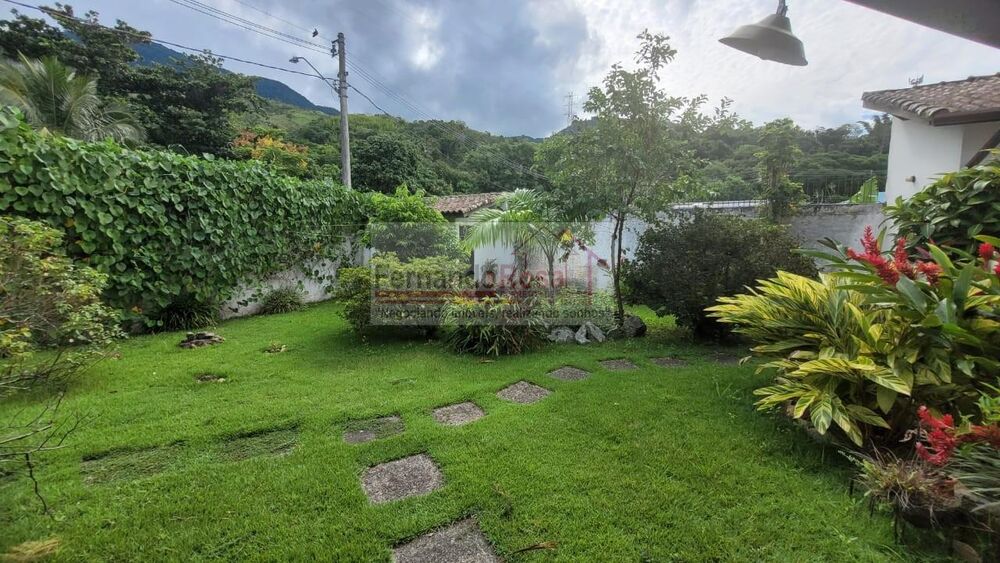 Casa à venda com 3 quartos, 660m² - Foto 4