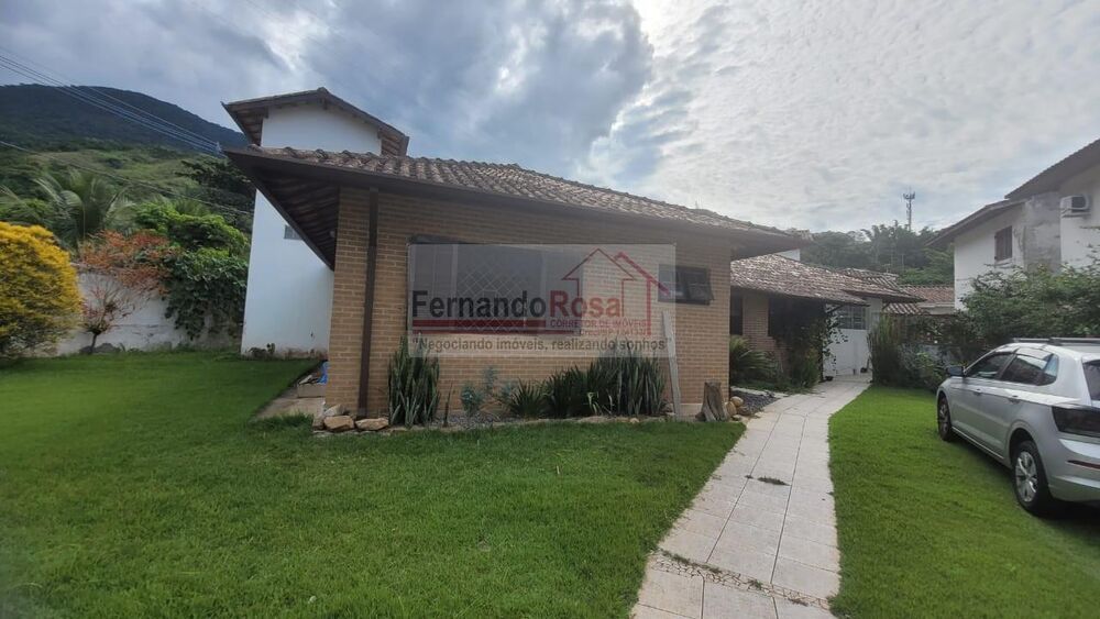 Casa à venda com 3 quartos, 660m² - Foto 1