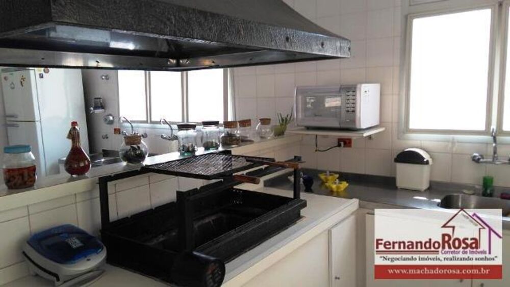 Casa à venda com 8 quartos, 450m² - Foto 2