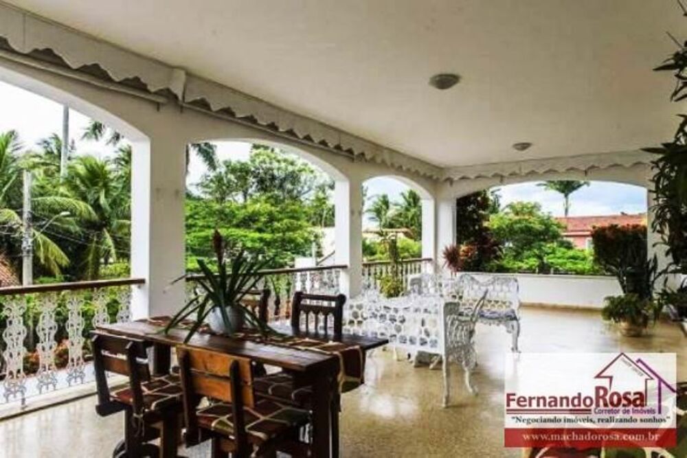 Casa à venda com 8 quartos, 450m² - Foto 1