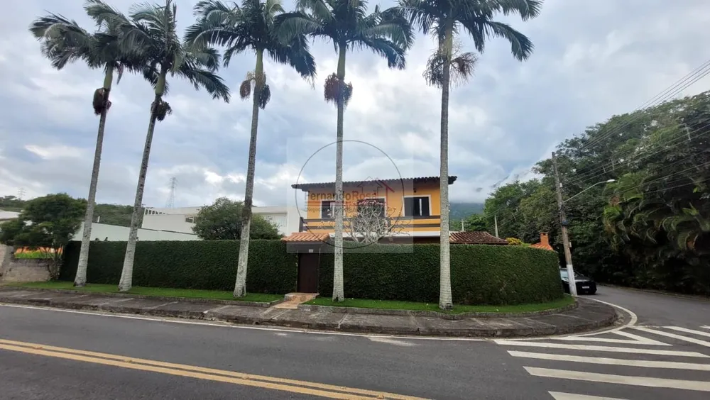 Casa, 3 quartos, 238 m² - Foto 1