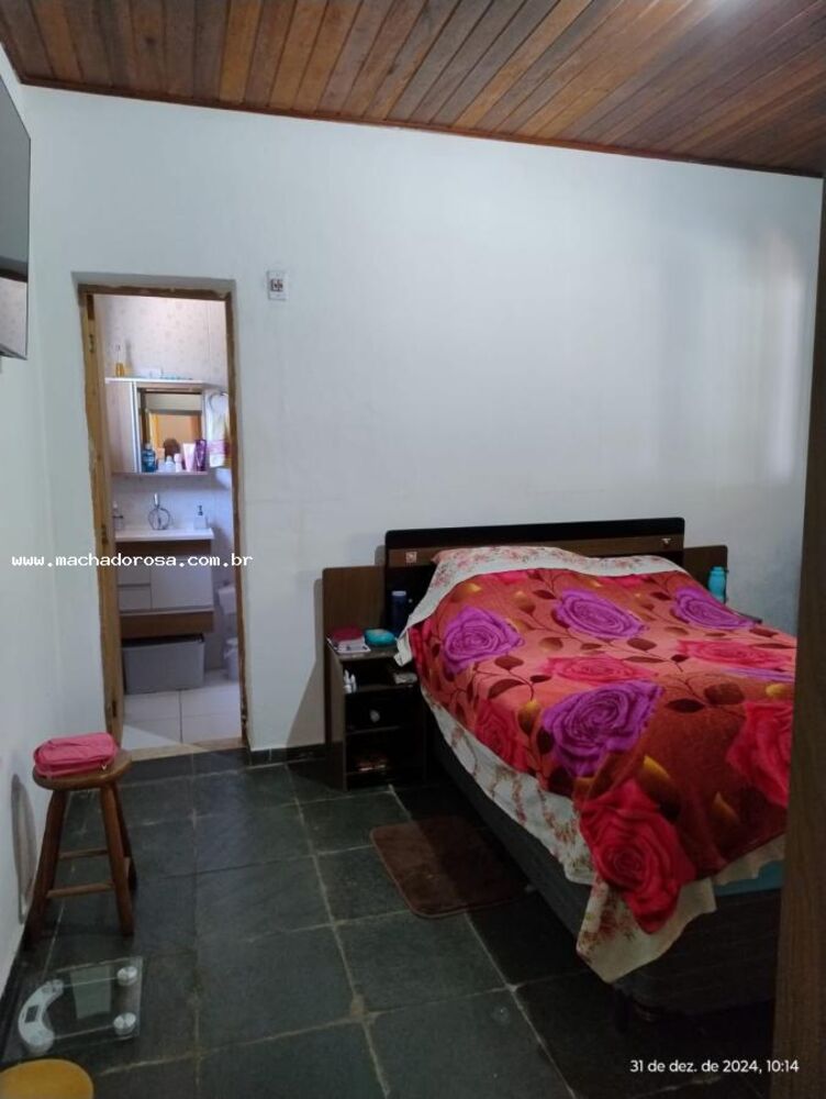 Casa à venda com 2 quartos, 1122m² - Foto 20
