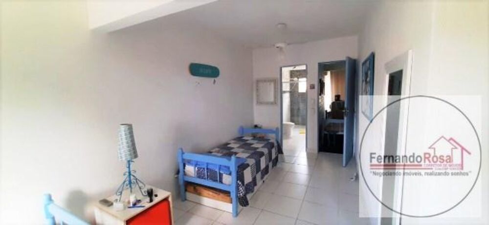 Casa à venda com 3 quartos, 320m² - Foto 3
