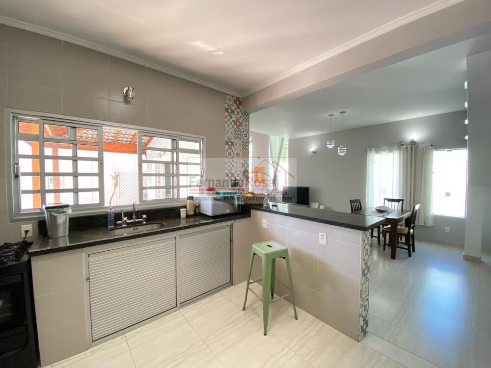 Casa à venda com 6 quartos, 382m² - Foto 15